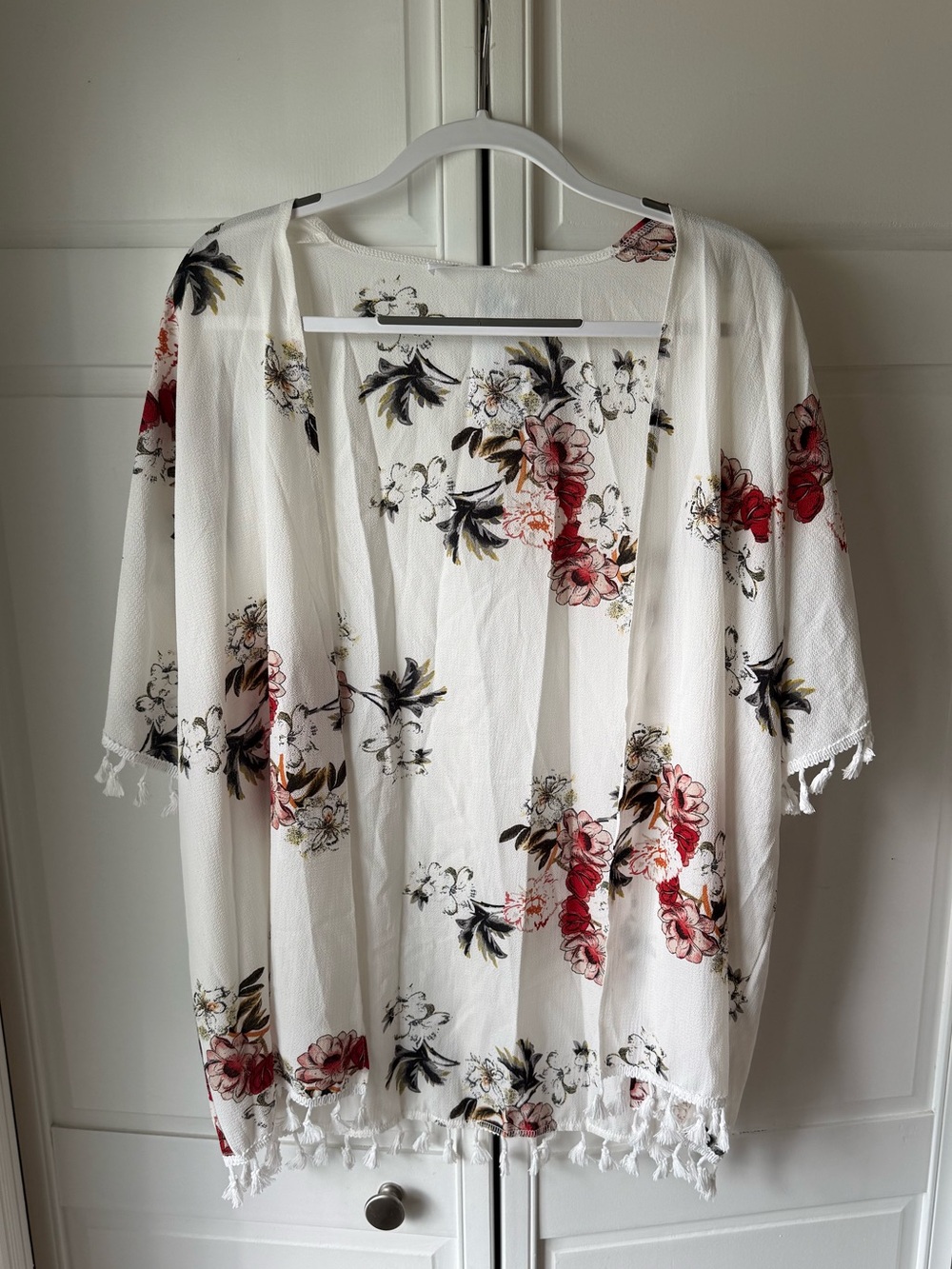 Cupshe White Floral Tassel Open-Front Kimono (NWT - One Size)